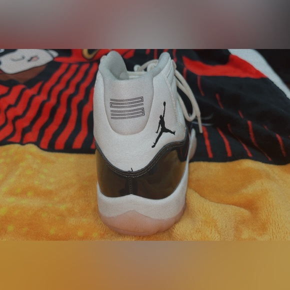 Worn 2 or 3 times size 9 women - Picture 10 of 10